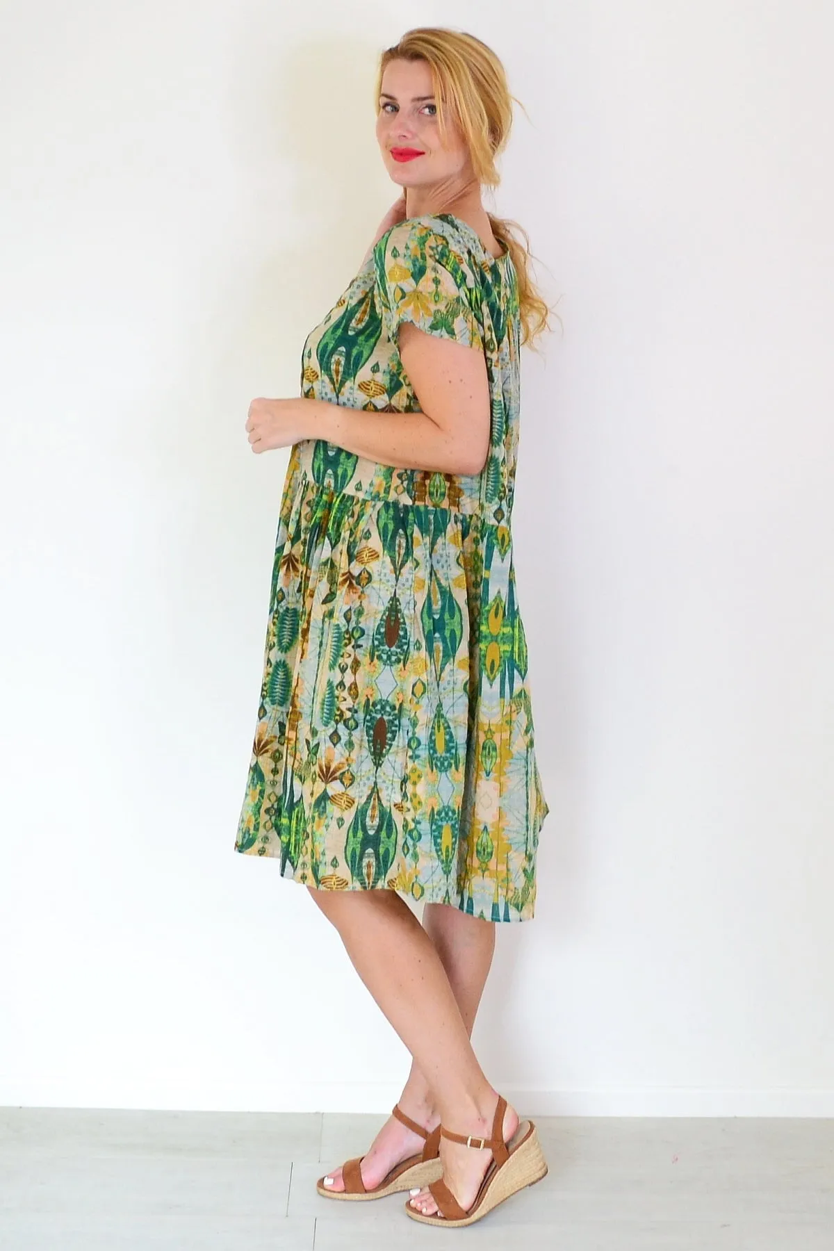 Abstract Green Pintuck Pleats Tunic Dress