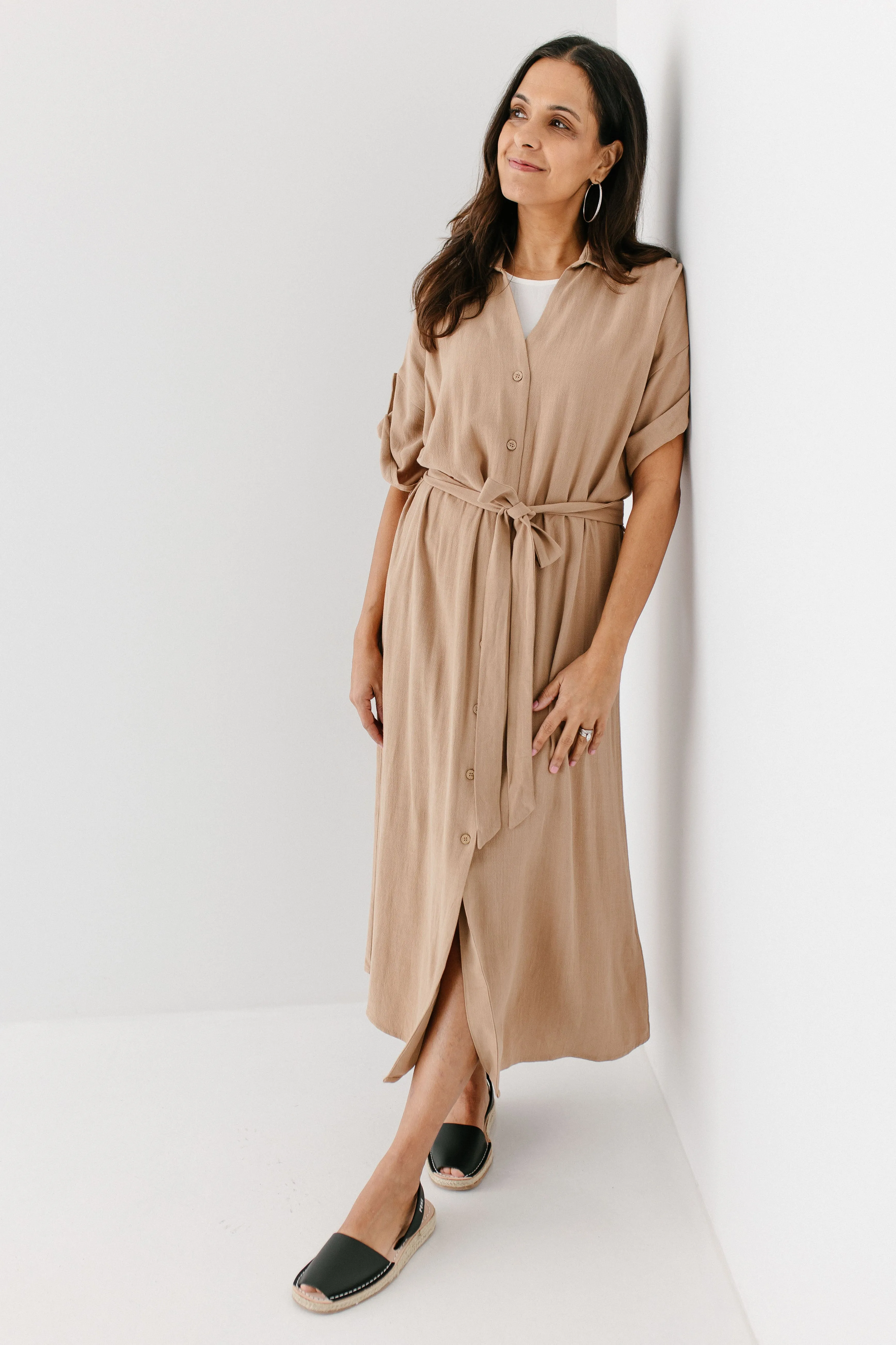 'Kienna' Button Down Collared Midi Dress in Taupe