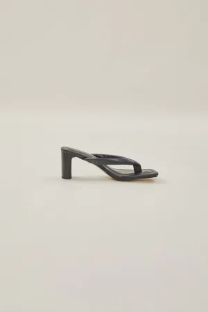 Mara Sandals in Black