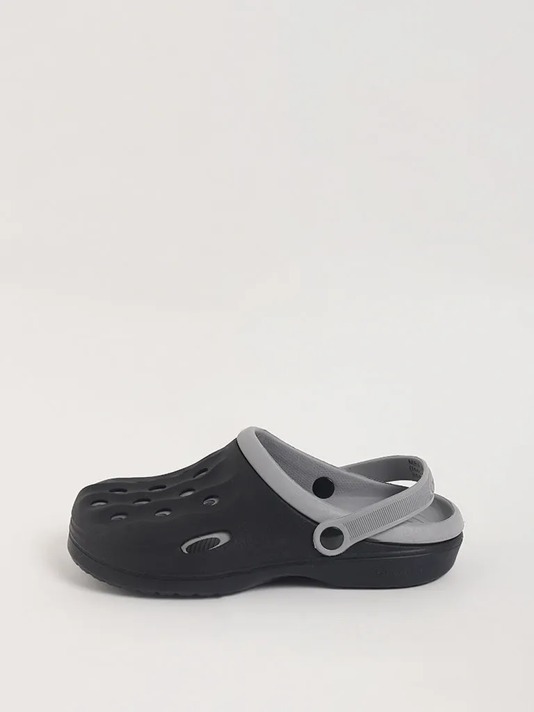 SOLEPLAY Black Clogs