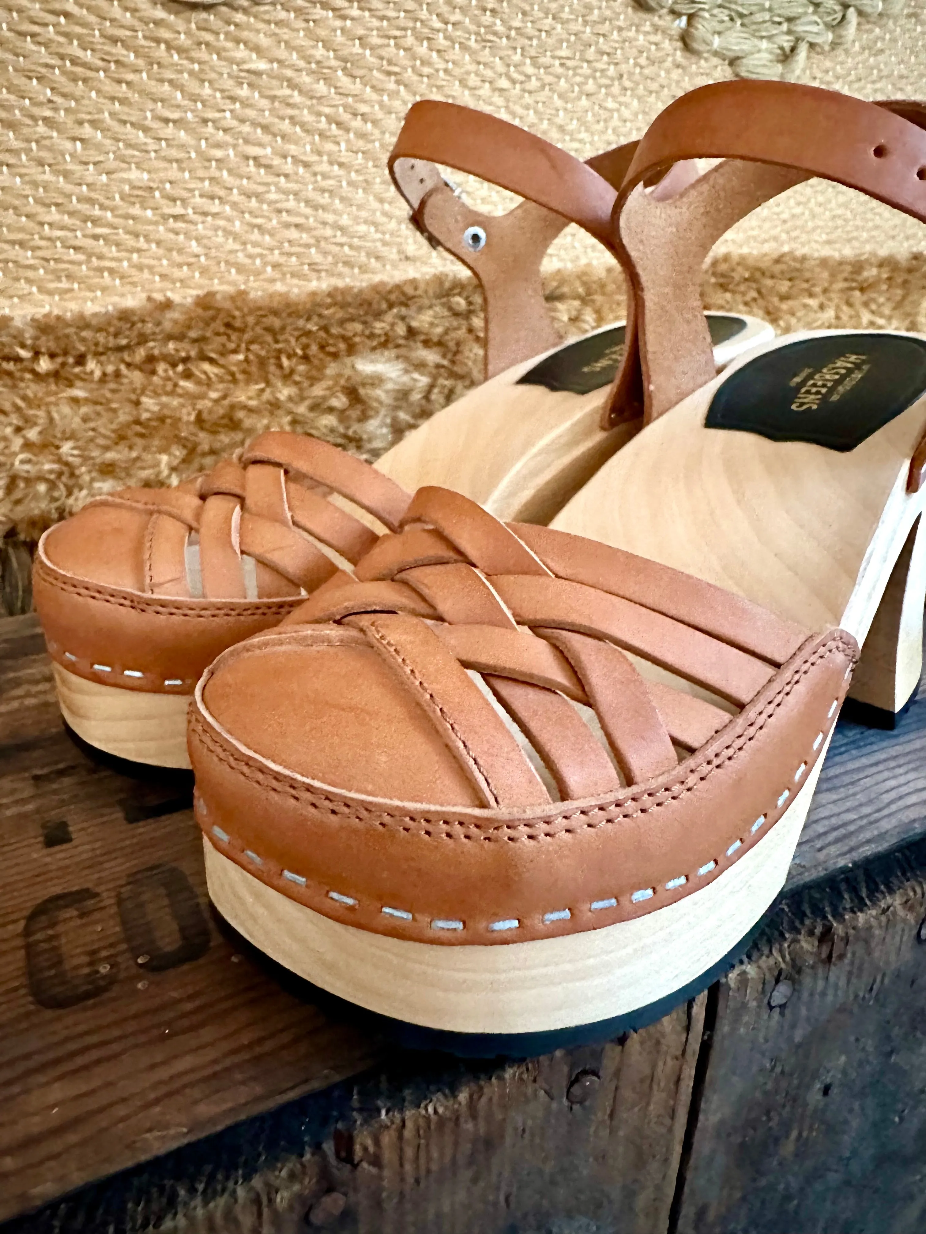 SWEDISH HASBEENS Wood Platforms • Women's Size 7